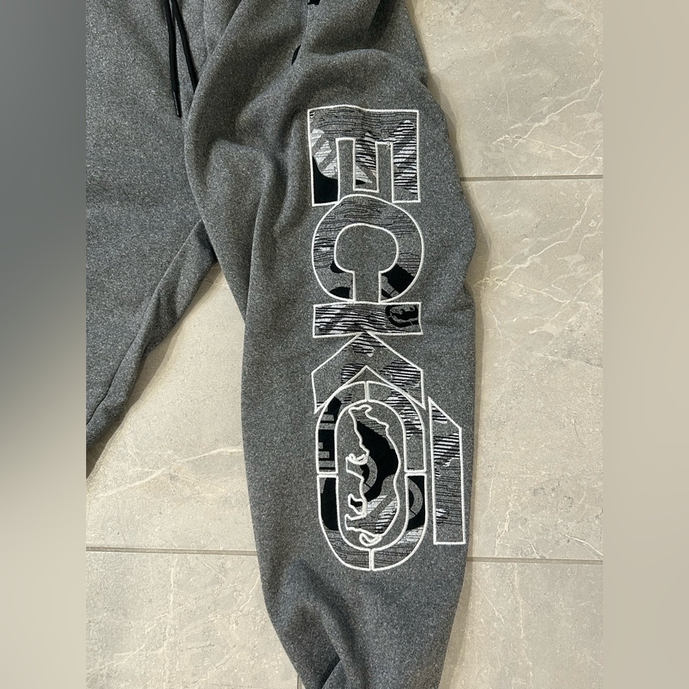 NWT Ecko Unltd Men's Sweatpants Embroidered Vertical Logo Fleece Jogger - XL - Picture 4 of 12